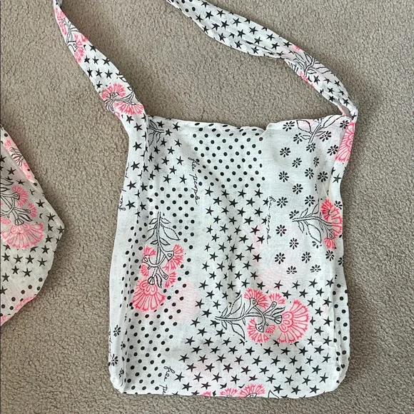 Set of 2 Free People  Tote Bags - Picture 3 of 4